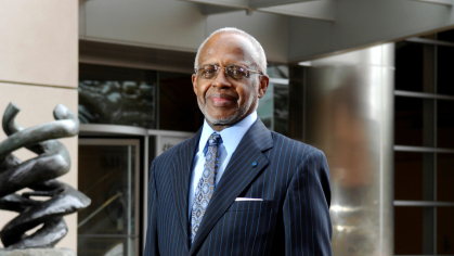 Hill_George-portrait-2011-160 2880X1620